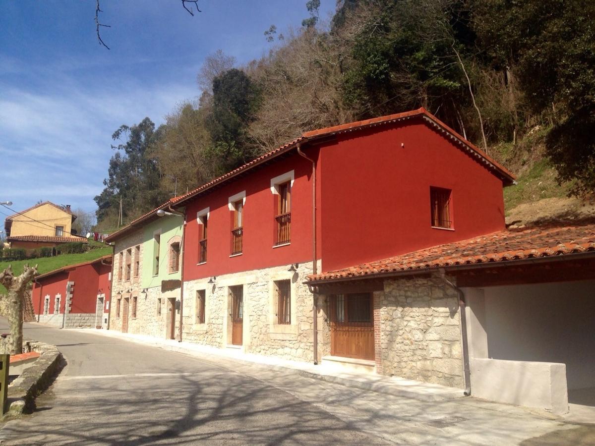 La Casuca Del Esbardu Hotel Vilde Luaran gambar