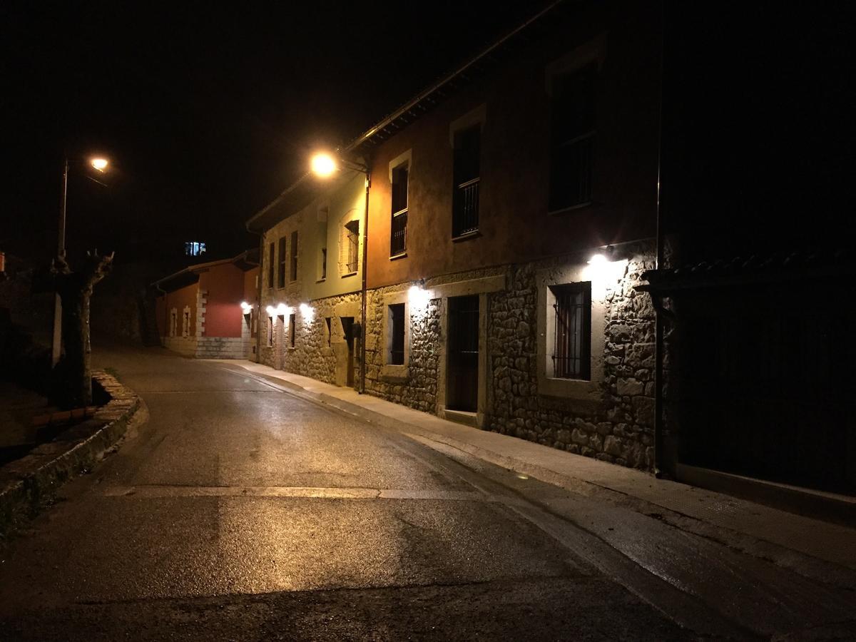 La Casuca Del Esbardu Hotel Vilde Luaran gambar