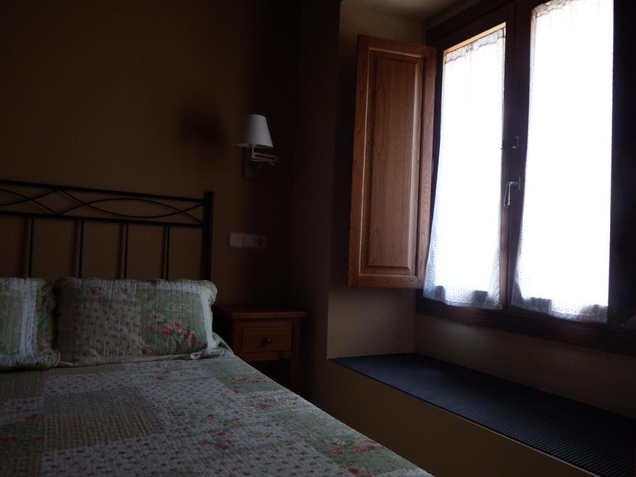 La Casuca Del Esbardu Hotel Vilde Luaran gambar