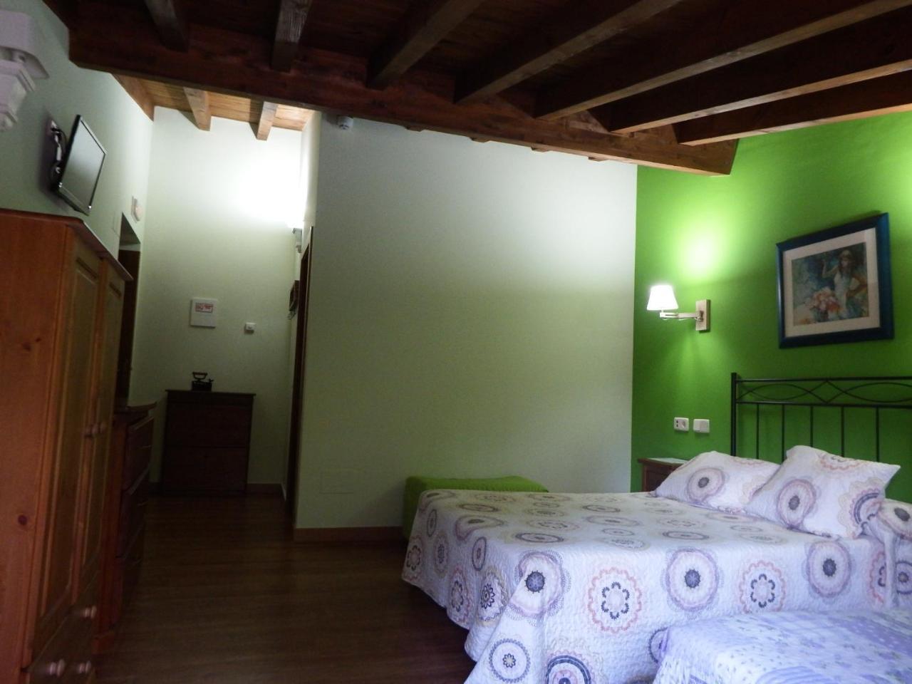 La Casuca Del Esbardu Hotel Vilde Luaran gambar