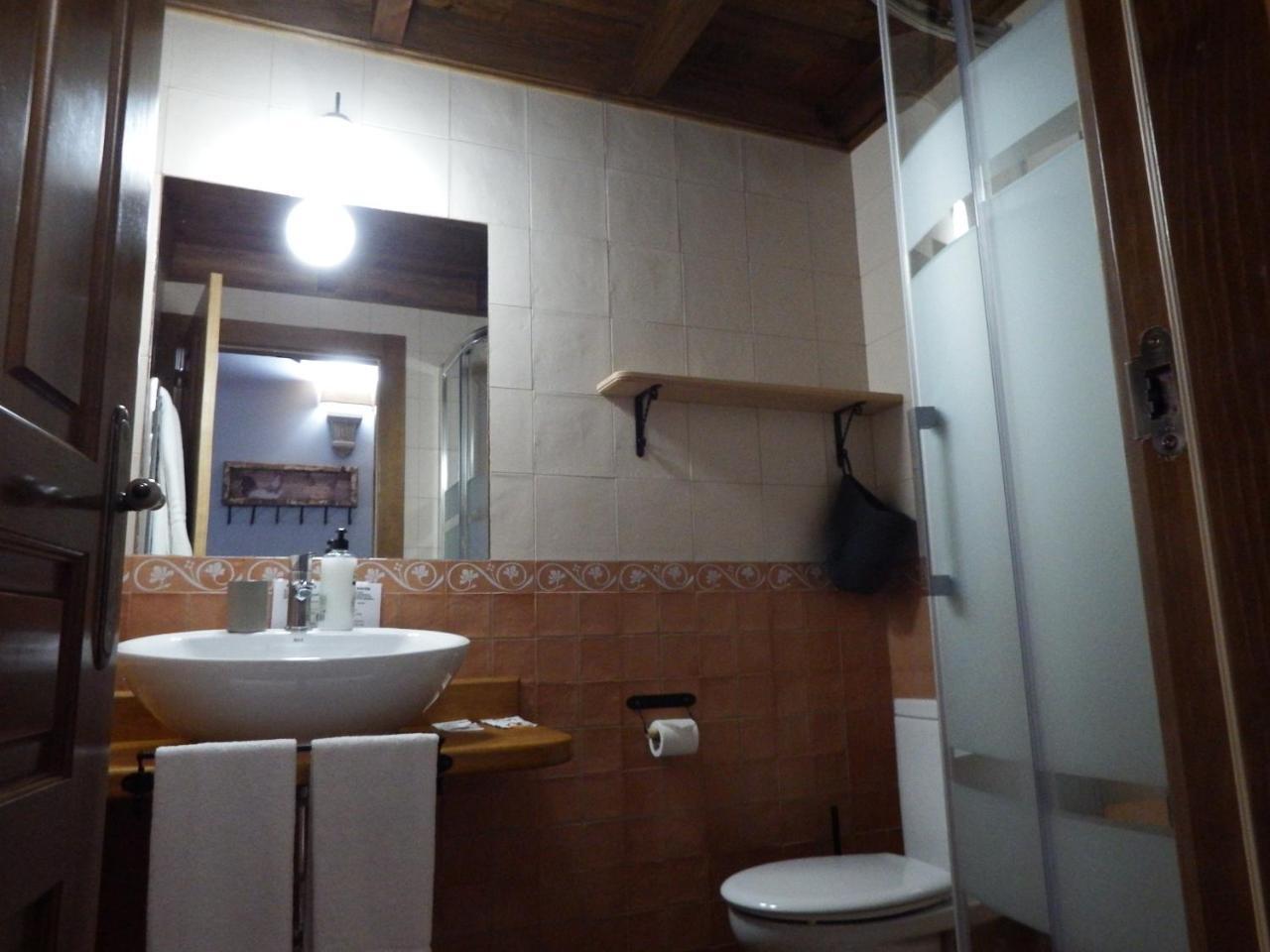 La Casuca Del Esbardu Hotel Vilde Luaran gambar